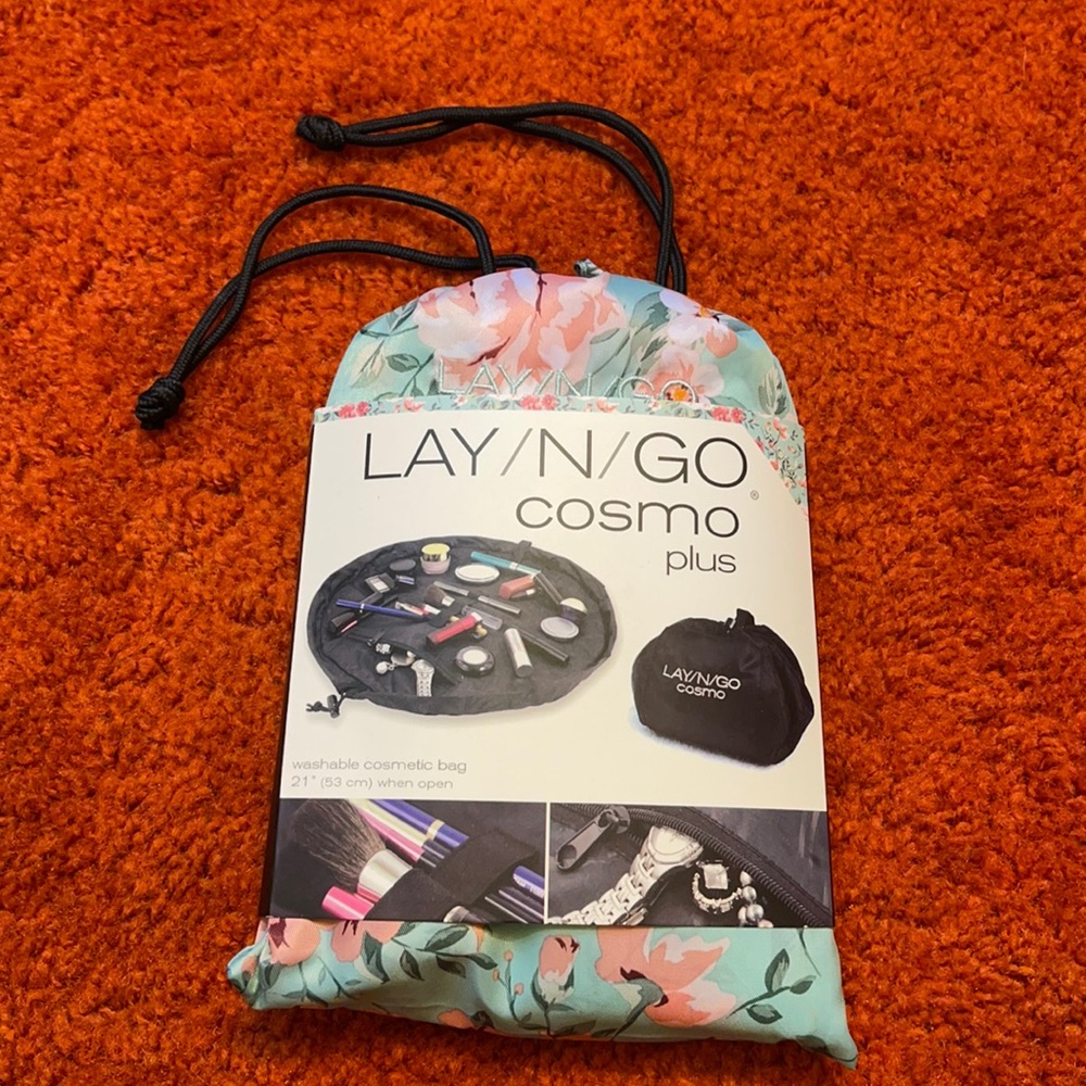 Lay-N-Go  cosmetic bag NWT